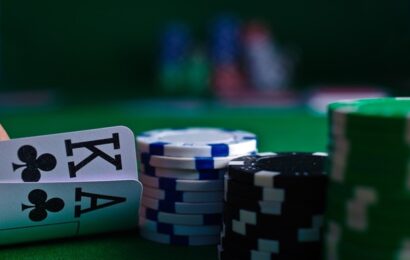 Why People Choose Online Casinos To Play Games